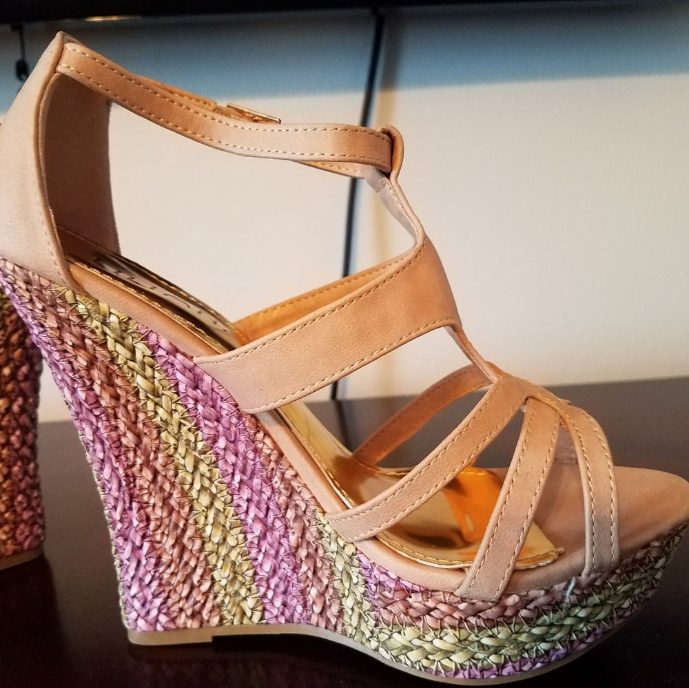 Liliana Blush wedges